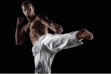 E3 2021：《缩小世界》预告 探索奇特世界求生存